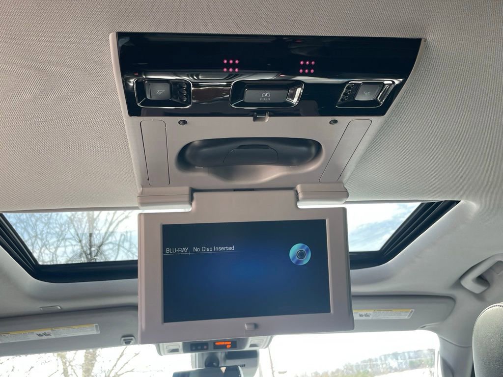 Certified 2020 Cadillac Escalade Luxury w/ Escalade Sport Edition image 26