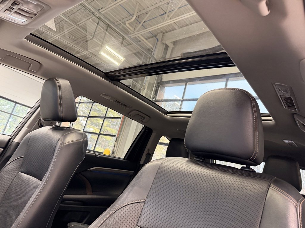 Used 2018 Toyota Highlander Limited Platinum image 24