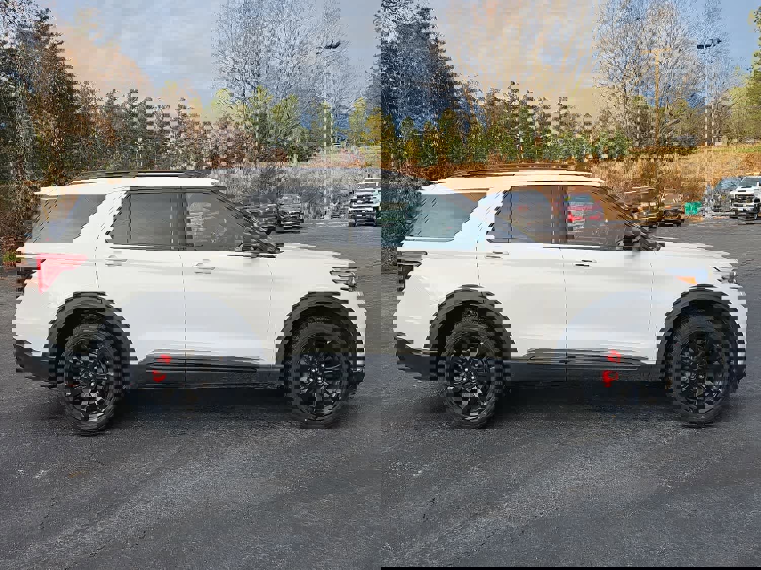 Used 2022 Ford Explorer ST w/ Equipment Group 401A image 2