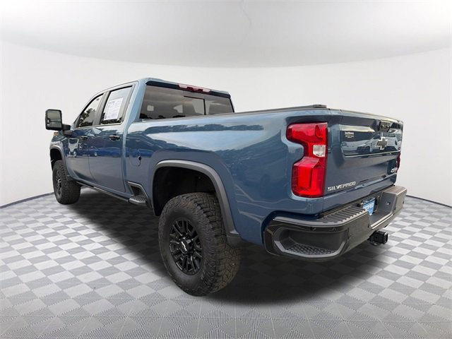 Used 2024 Chevrolet Silverado 2500 ZR2 w/ Technology Package image 7