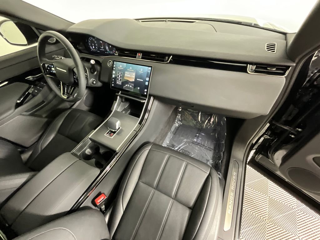Used 2024 Land Rover Range Rover Evoque Dynamic SE image 20