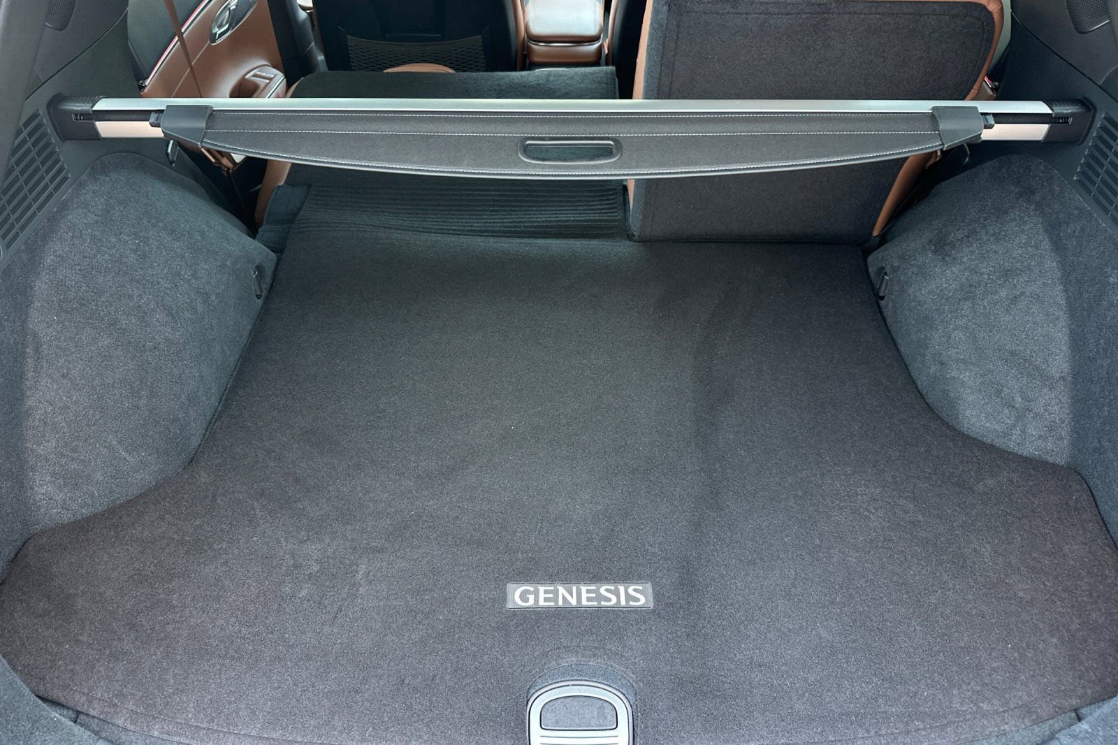 Used 2026 Genesis GV70 2.5T Advanced image 16