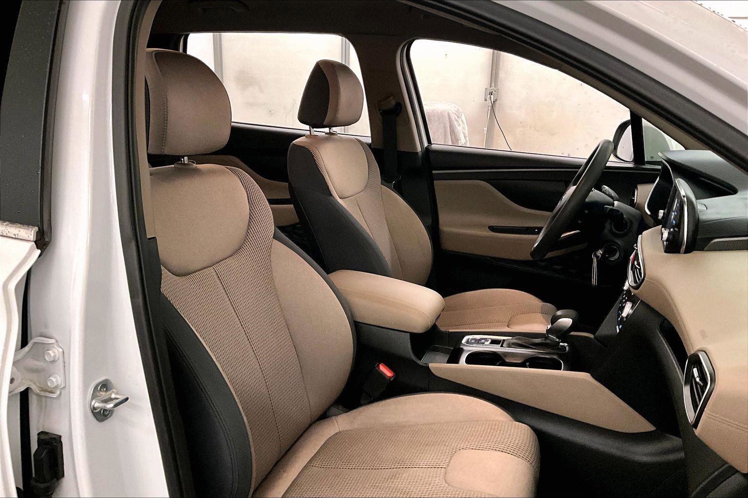 Used 2020 Hyundai Santa Fe SE image 7