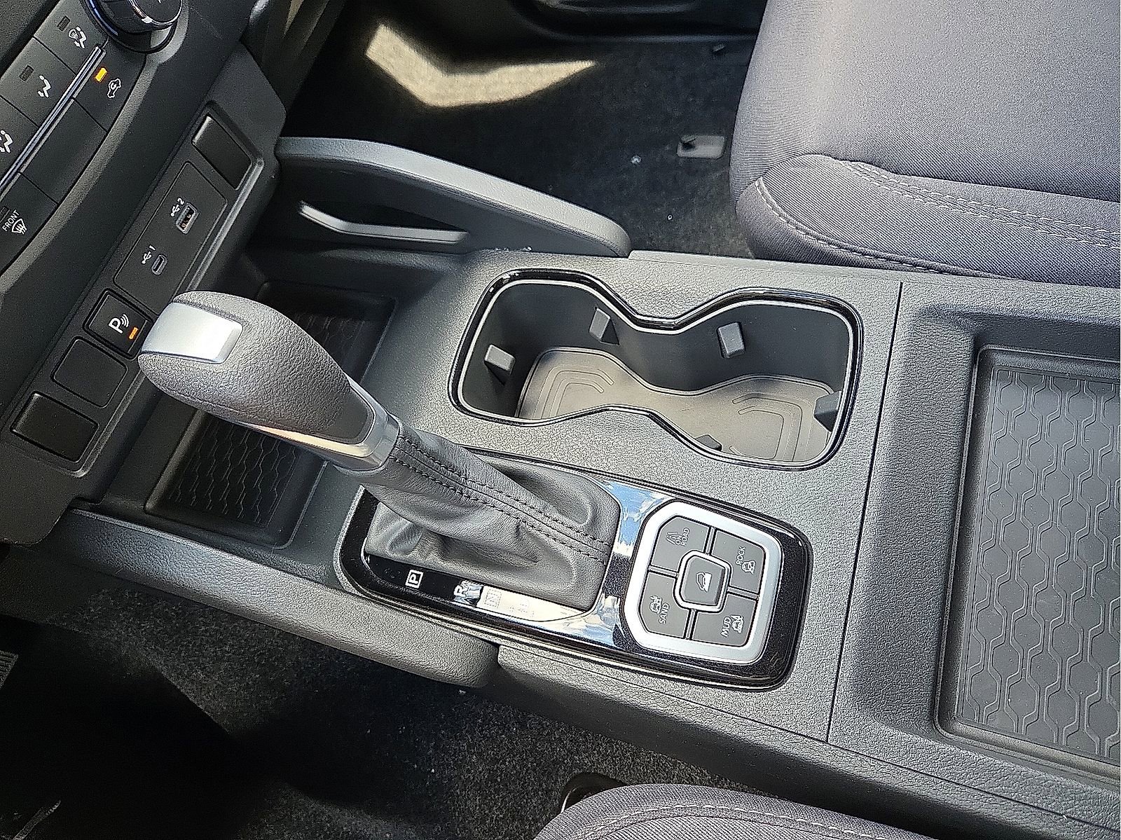 New 2026 Nissan Frontier SV w/ Tow Package AWD/4WD image 25