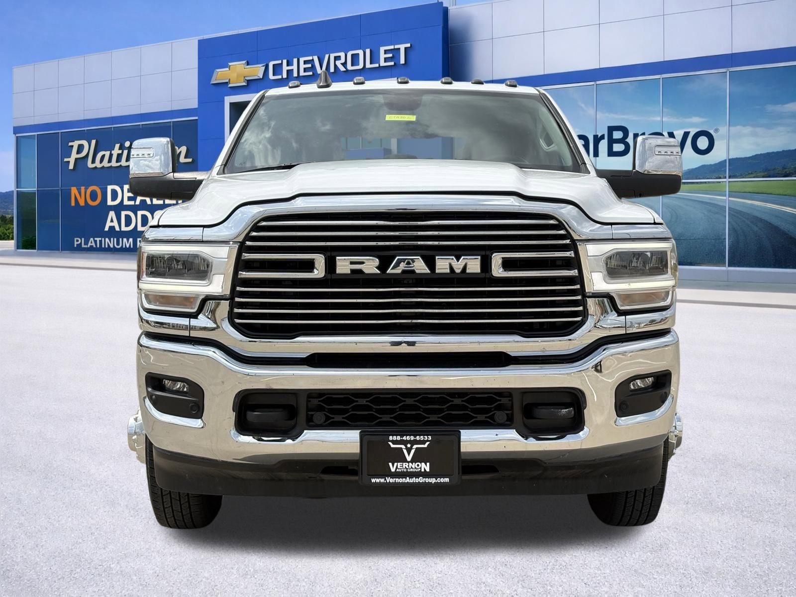 Used 2024 RAM 3500 Laramie w/ Chrome Bumper Package video 2