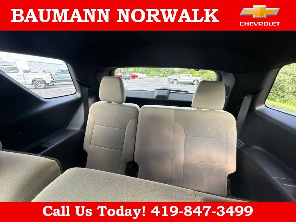 Used 2022 Chevrolet Traverse LS FWD image 29