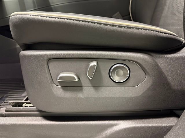 Used 2024 Cadillac Escalade Sport w/ LPO, ONYX Package image 15