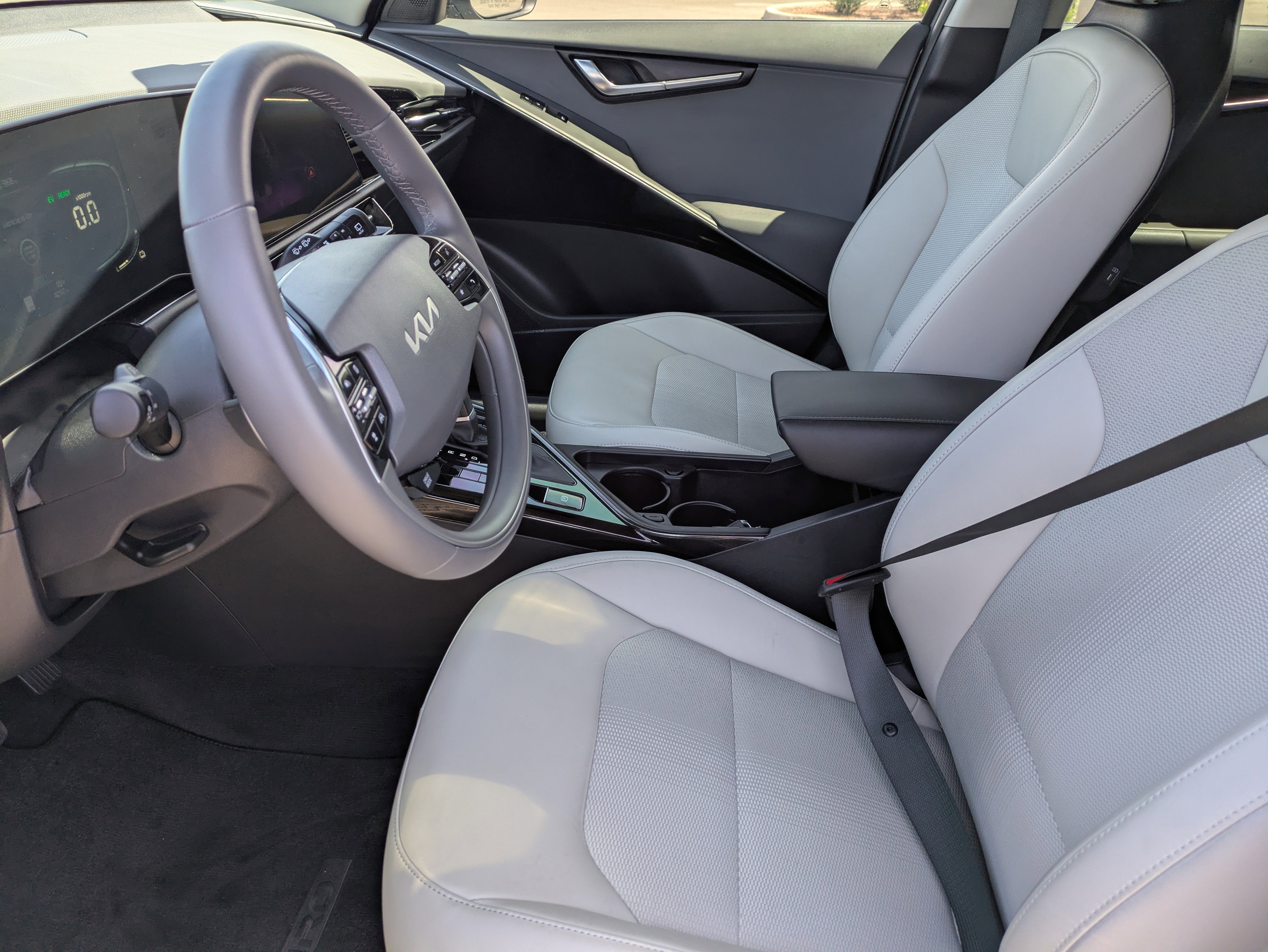 Certified 2025 Kia Niro EX FWD image 25