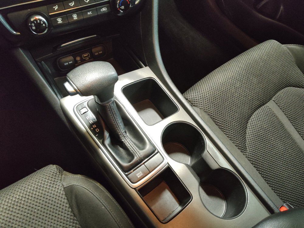 Used 2020 Kia Optima LX FWD image 26