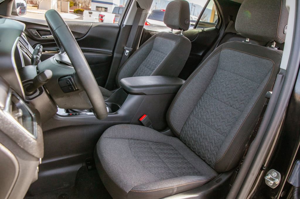 Used 2024 Chevrolet Equinox LT w/ Driver Convenience Package FWD image 13