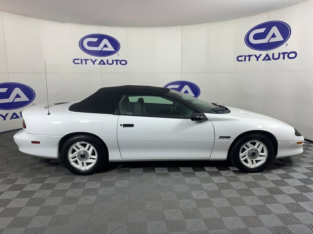 Used 1994 Chevrolet Camaro Z28 image 2