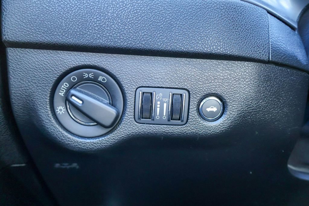 Used 2023 Dodge Charger SXT image 17