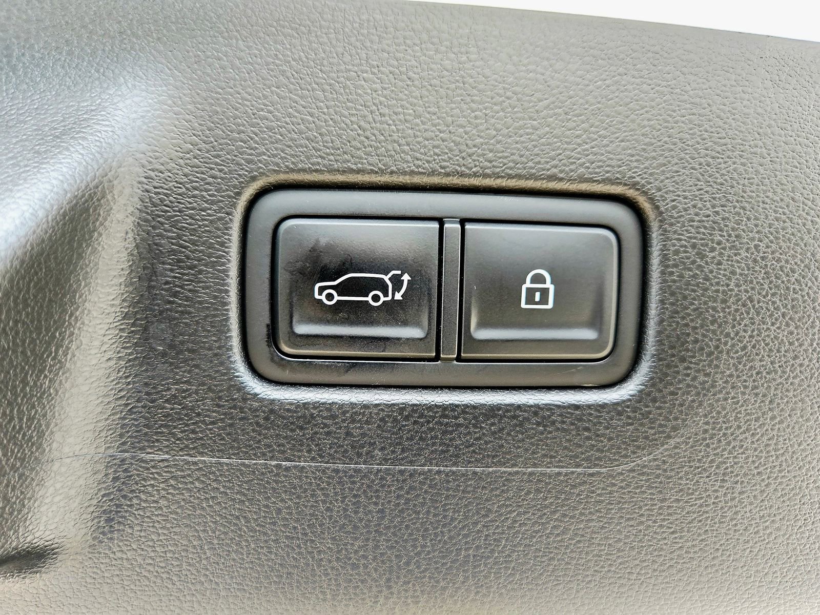 Used 2024 Hyundai Santa Fe Limited FWD image 30