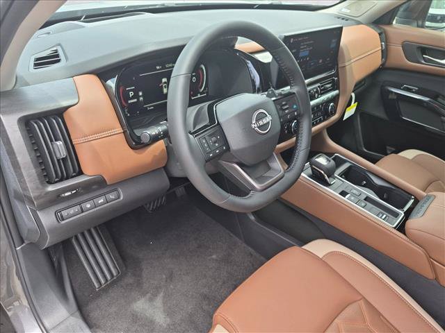 New 2026 Nissan Pathfinder Platinum FWD image 3