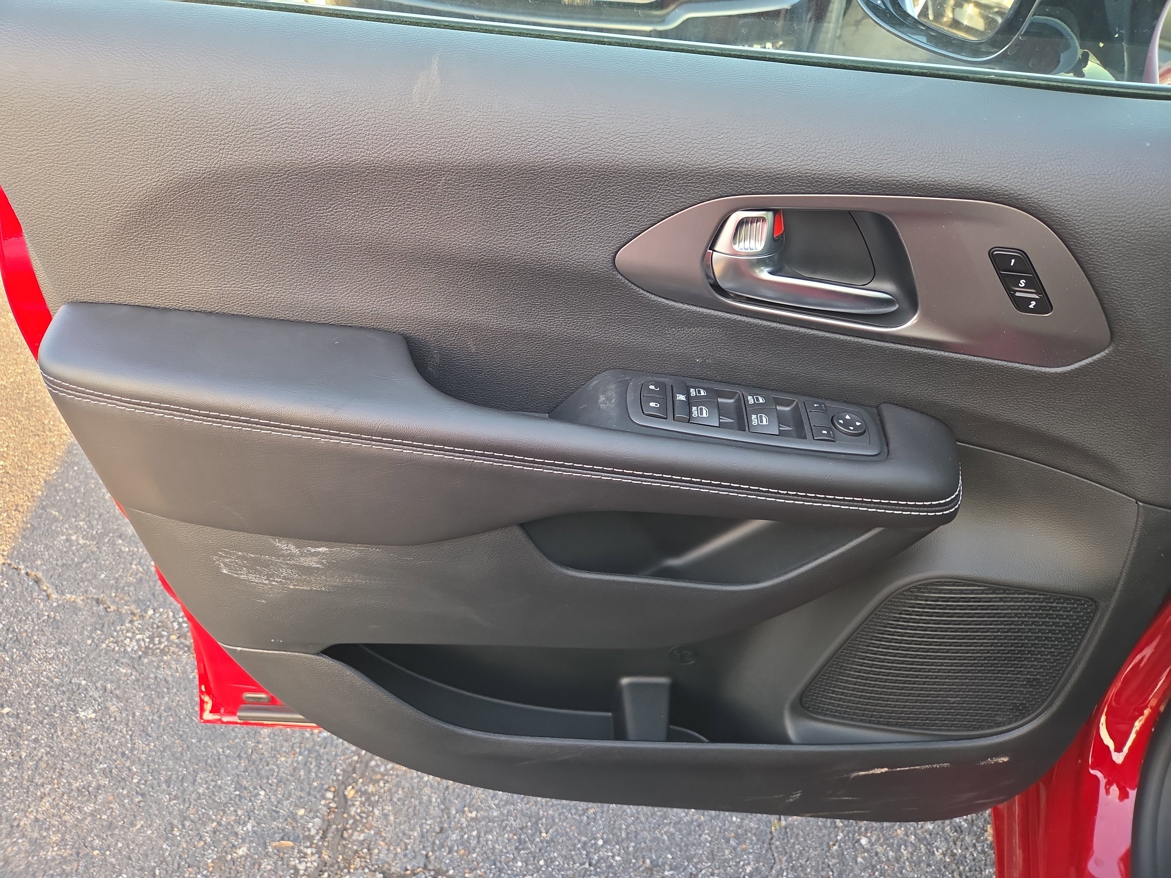 New 2026 Chrysler Pacifica Select FWD image 5