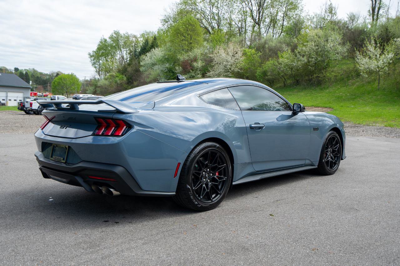Used 2024 Ford Mustang GT Premium w/ GT Performance Package RWD image 3