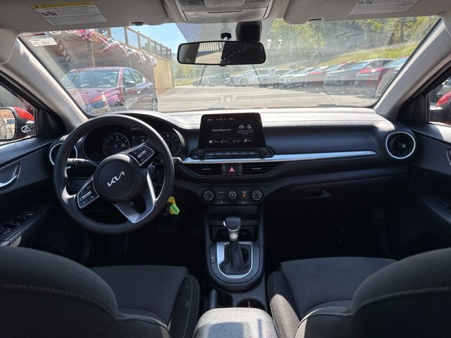 Used 2023 Kia Forte LXS image 12