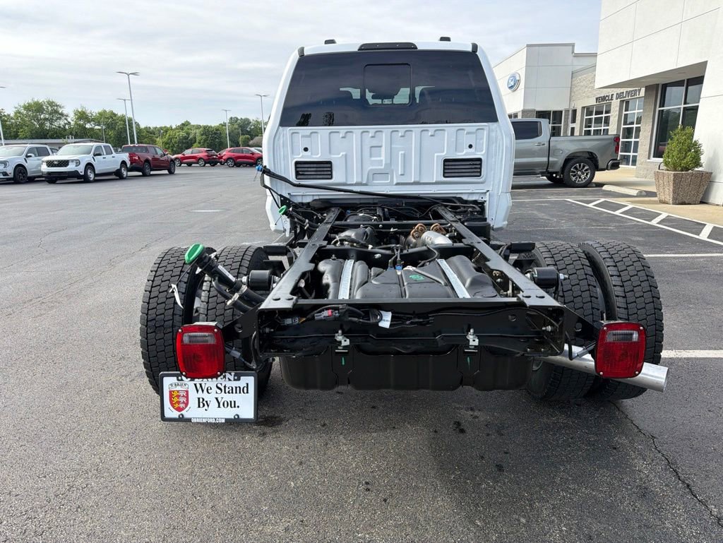 New 2026 Ford F550 4x4 Crew Cab Super Duty image 4