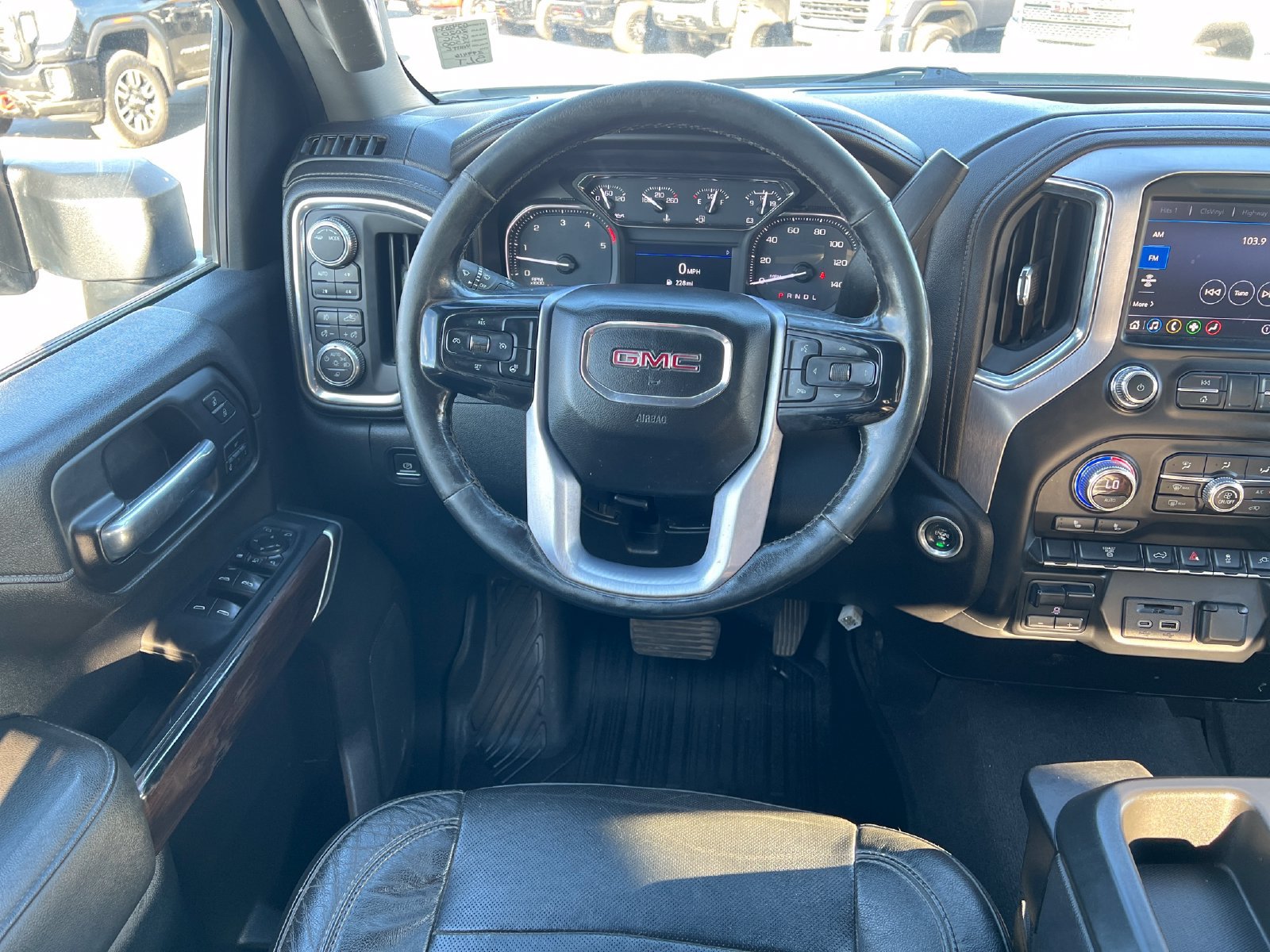 Used 2020 GMC Sierra 2500 SLT w/ X31 Off-Road Package AWD/4WD image 21