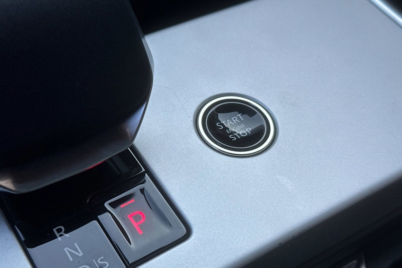 New 2026 Land Rover Range Rover SE image 27