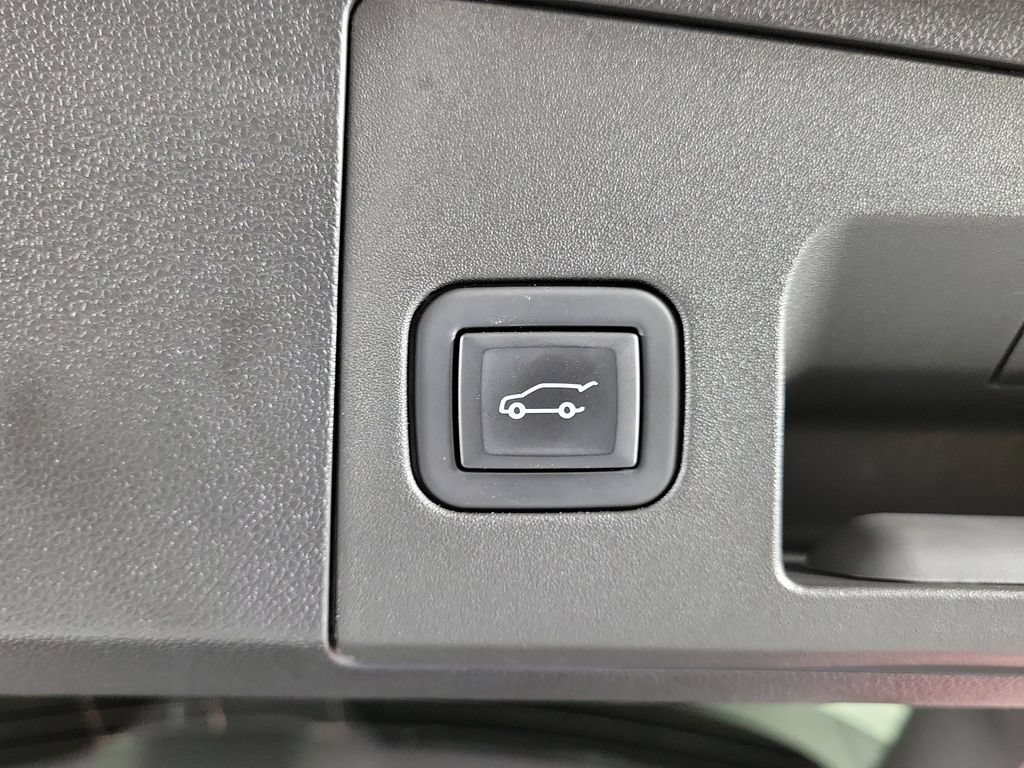 Certified 2024 Cadillac XT4 Premium Luxury AWD/4WD image 10