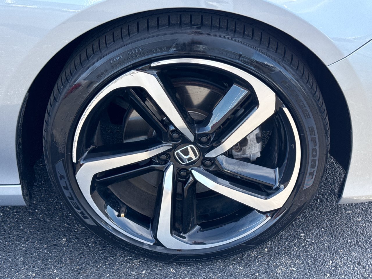 Used 2021 Honda Accord Sport image 9
