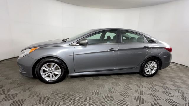 Used 2014 Hyundai Sonata GLS w/ Popular Equipment Group 2 FWD image 9