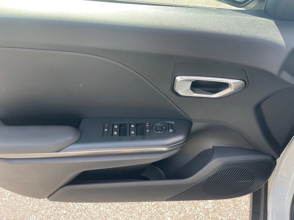 New 2026 Kia K4 FWD image 8