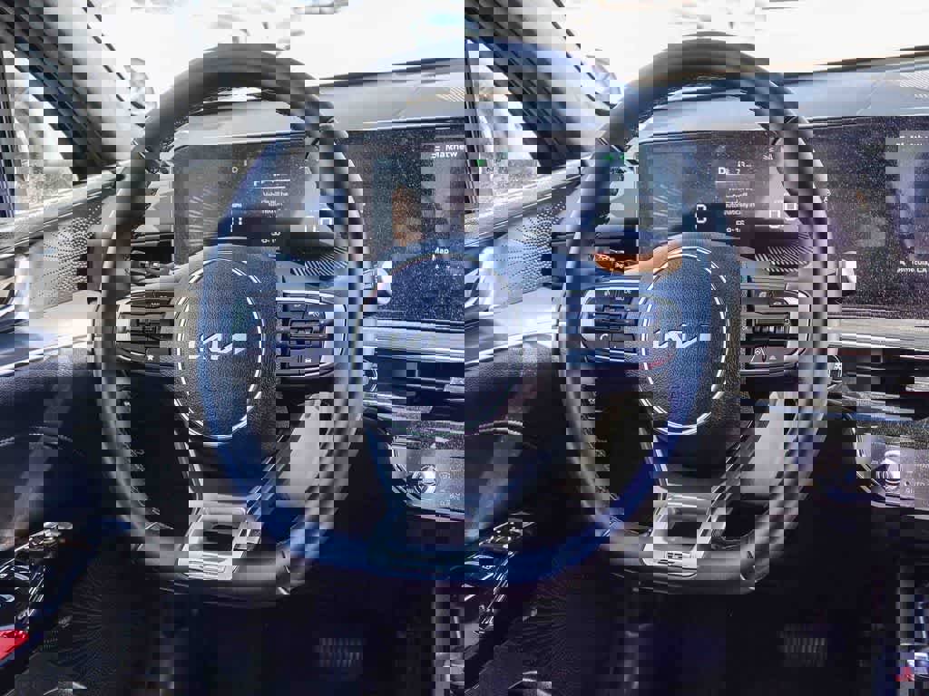 Used 2025 Kia K5 GT-Line w/ GT-Line Premium Package image 14