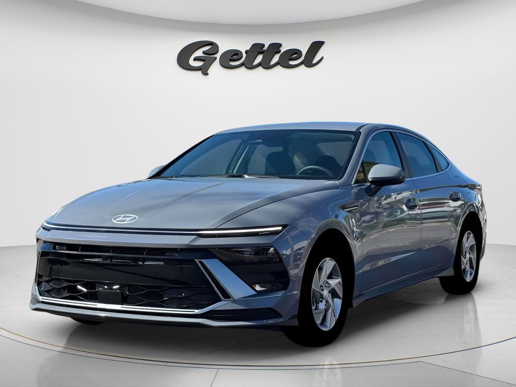 New 2026 Hyundai Sonata SE FWD image 2