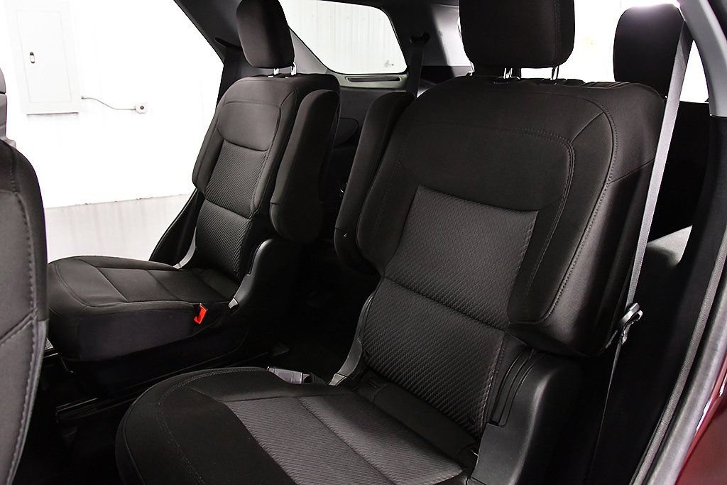 Used 2022 Ford Explorer XLT AWD/4WD image 31