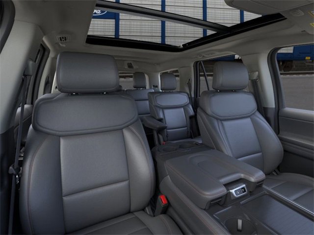 New 2025 Ford Expedition Active image 10