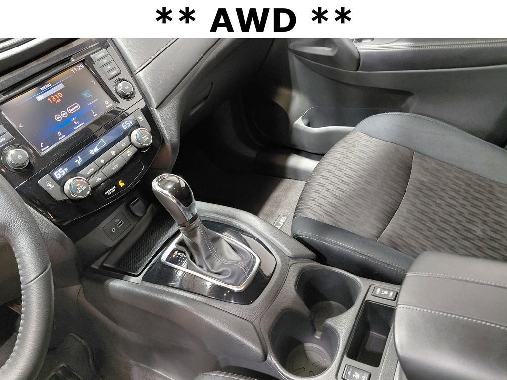 Used 2018 Nissan Rogue SV image 6