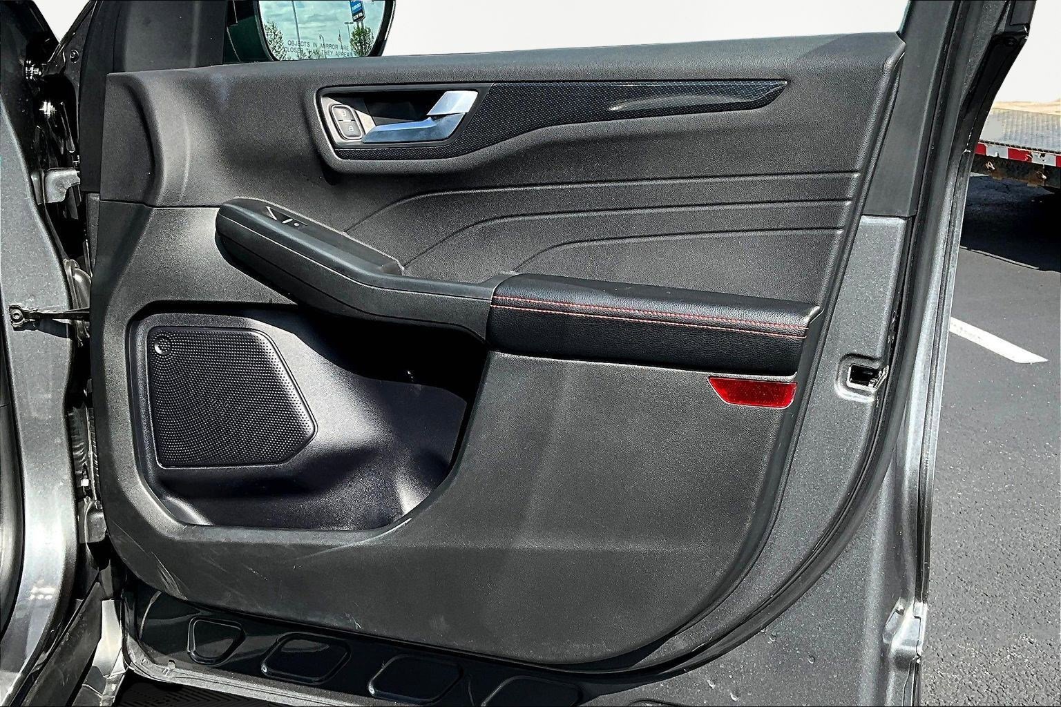 Used 2024 Ford Escape ST-Line Select w/ Tech Pack #1 image 28