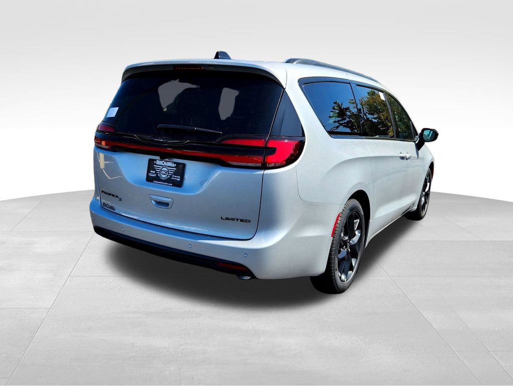 New 2026 Chrysler Pacifica Limited w/ Uconnect Theater Family Group image 7