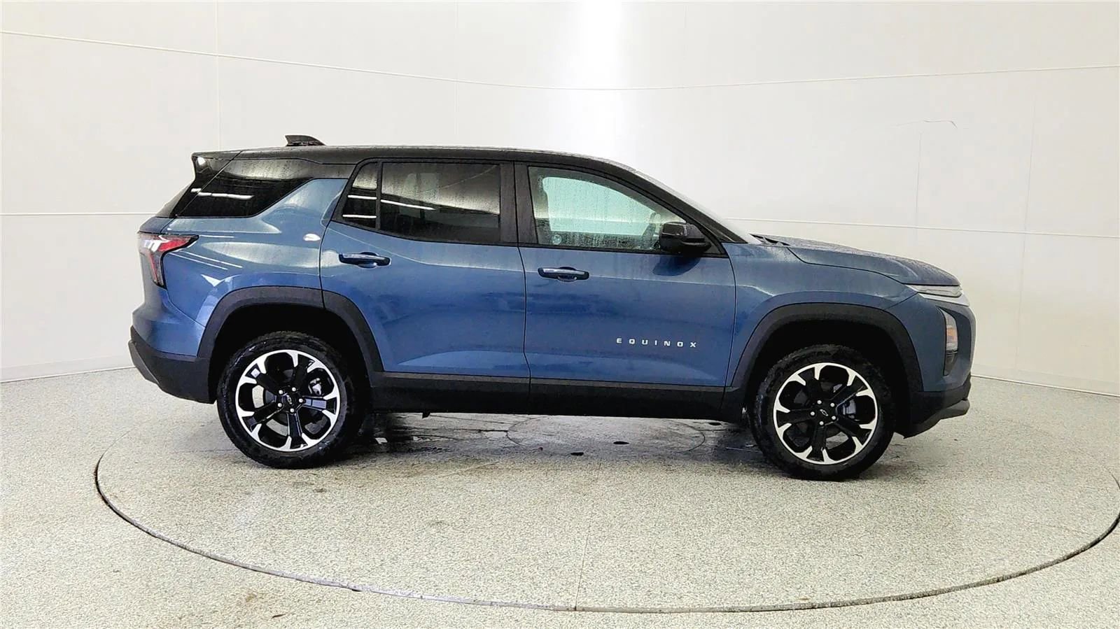 New 2026 Chevrolet Equinox LT image 11