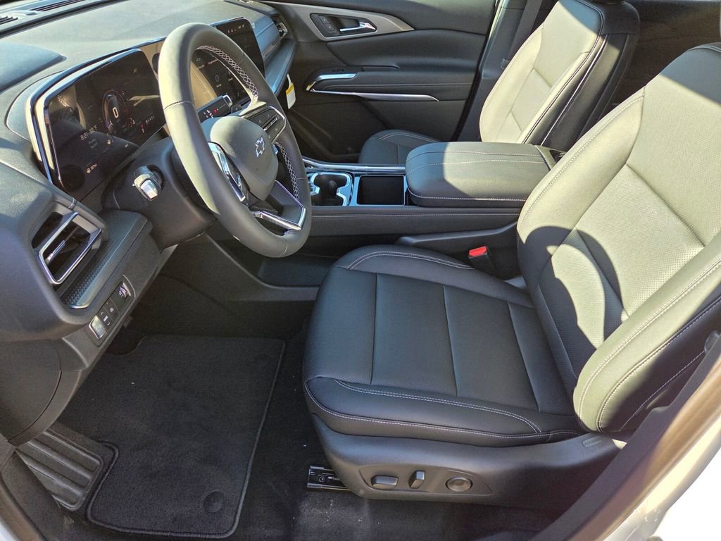 New 2026 Chevrolet Traverse LT w/ Midnight/Sport Edition FWD image 6