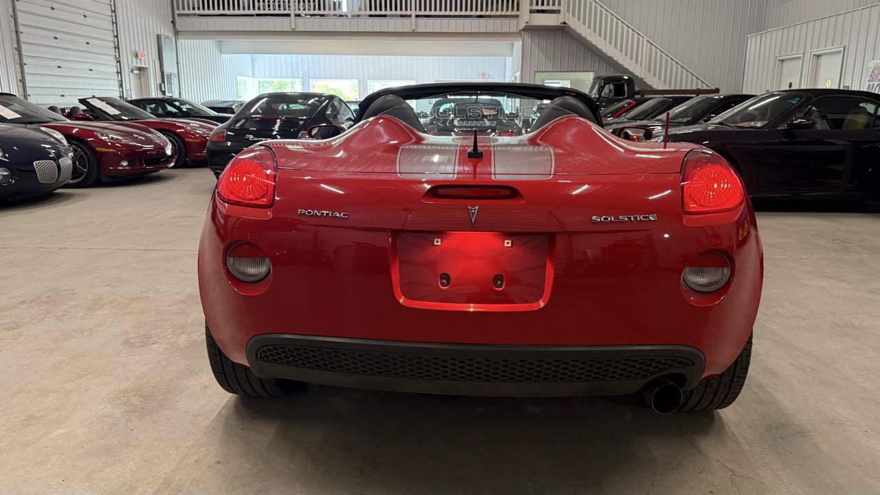 Used 2008 Pontiac Solstice Convertible w/ Premium Package RWD image 5