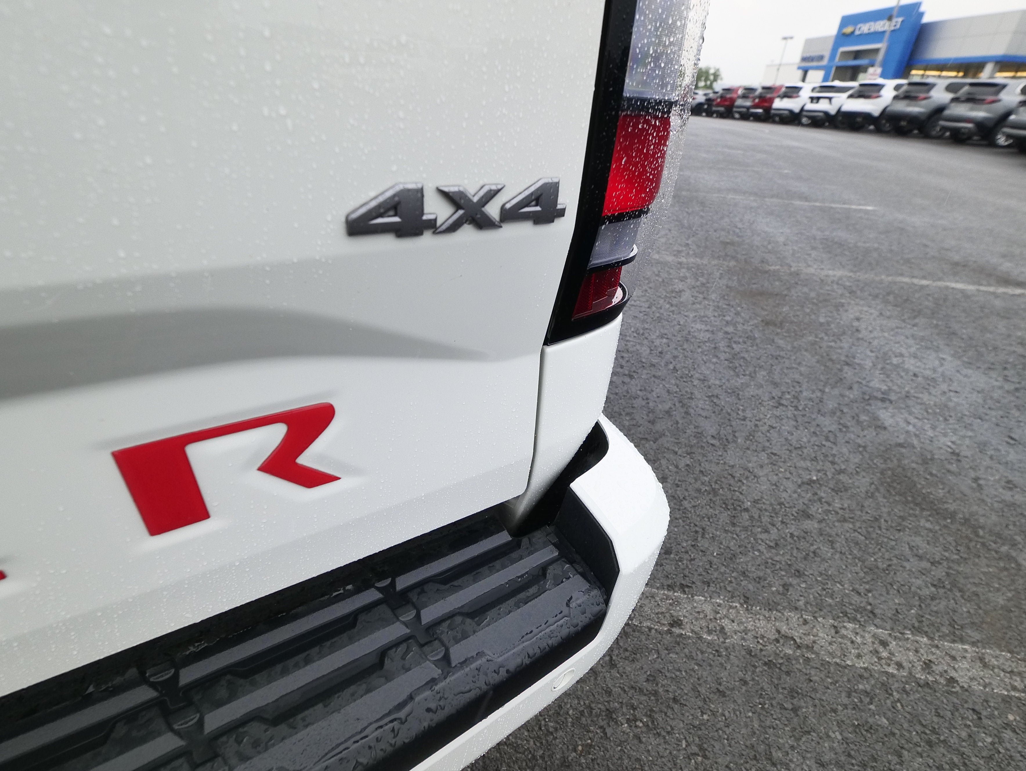 Used 2025 Nissan Frontier SV AWD/4WD image 9