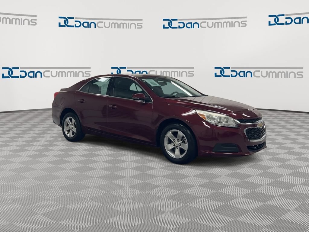Used 2015 Chevrolet Malibu LT FWD image 2