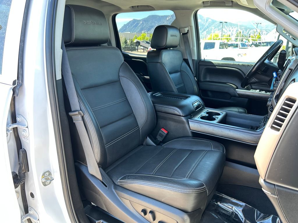 Used 2019 GMC Sierra 3500 Denali w/ Duramax Plus Package image 21