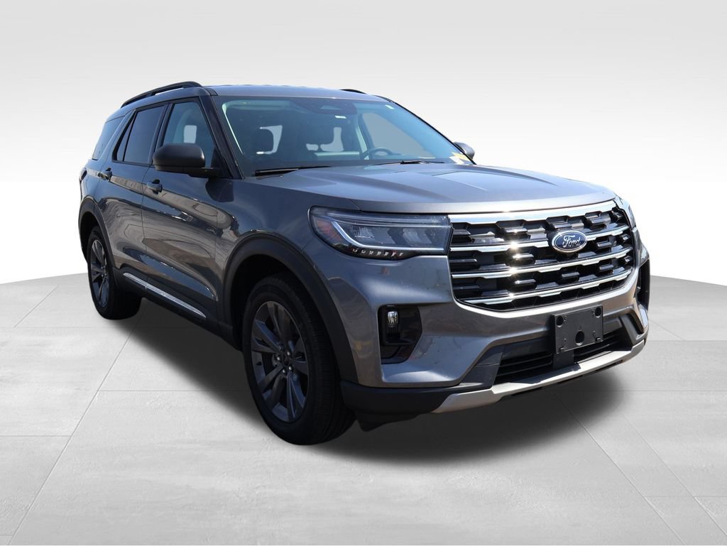 Used 2025 Ford Explorer Active w/ Active Comfort Package AWD/4WD image 13
