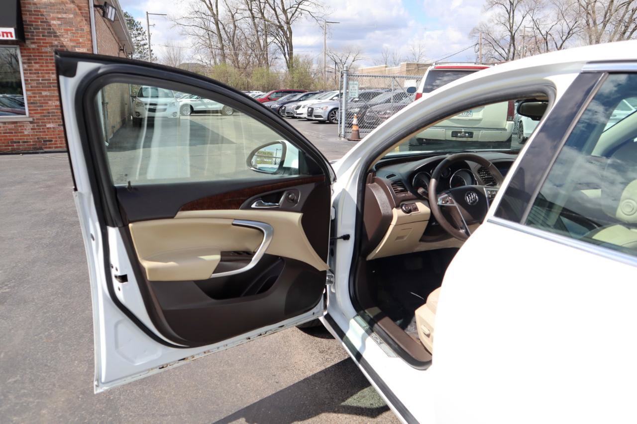 Used 2012 Buick Regal Leather FWD image 18