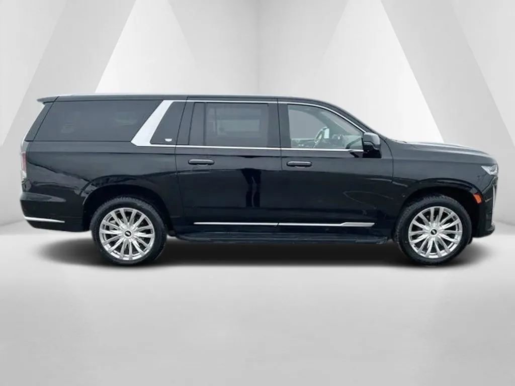 Used 2021 Cadillac Escalade ESV Premium Luxury w/ Heavy-Duty Trailer Package image 8