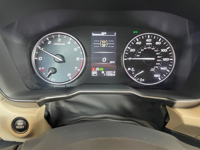 Used 2025 Subaru Outback Limited AWD/4WD image 12