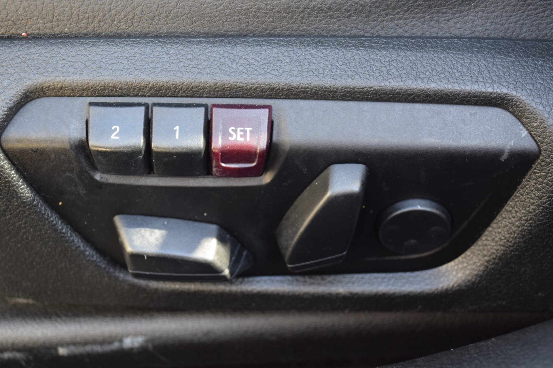 Used 2015 BMW 320i Sedan image 18