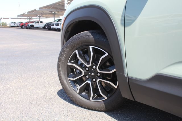 Used 2025 Chevrolet TrailBlazer ACTIV FWD image 11