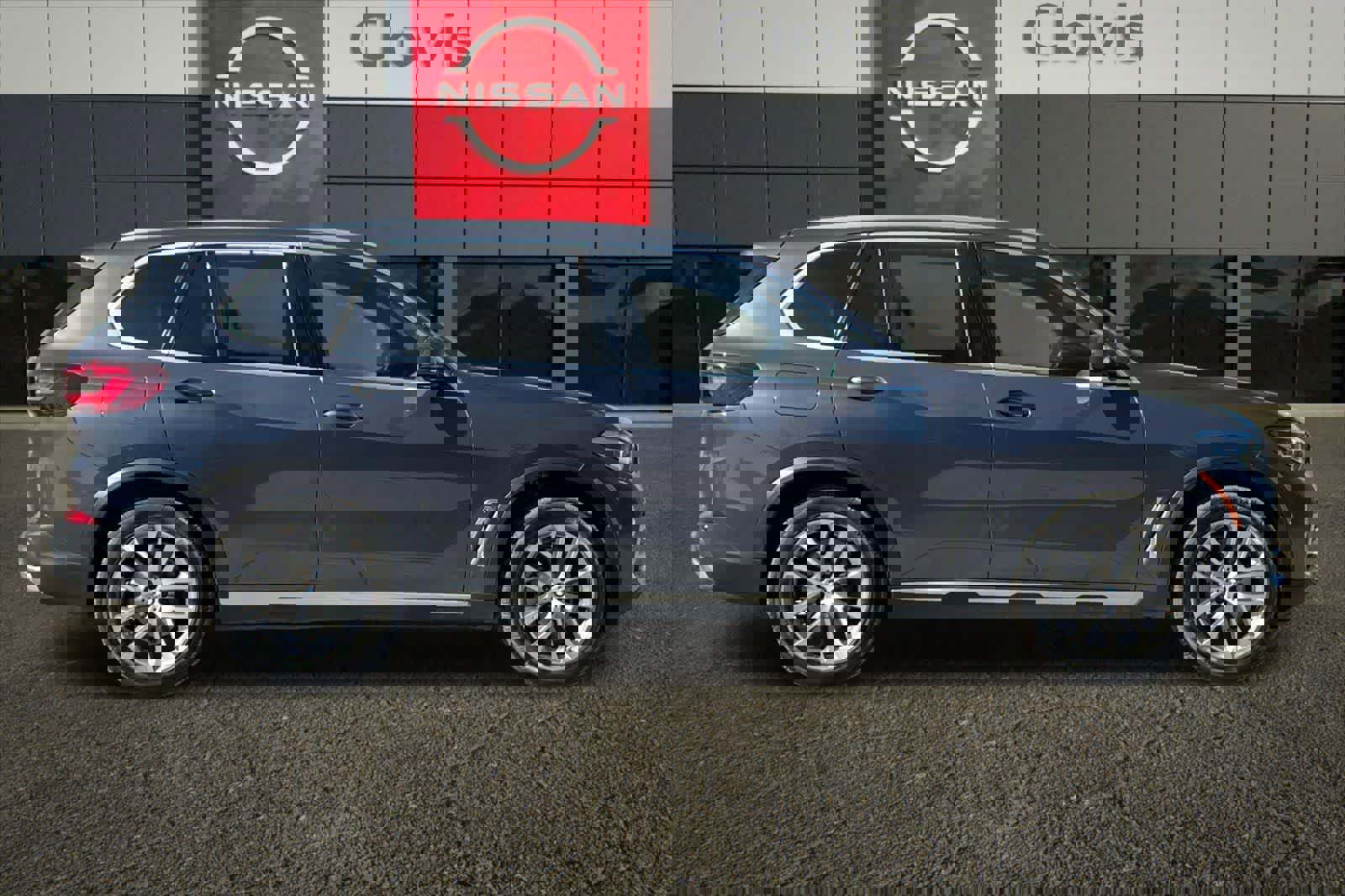 Used 2021 BMW X5 xDrive40i w/ Luxury Seating Package 2 image 9