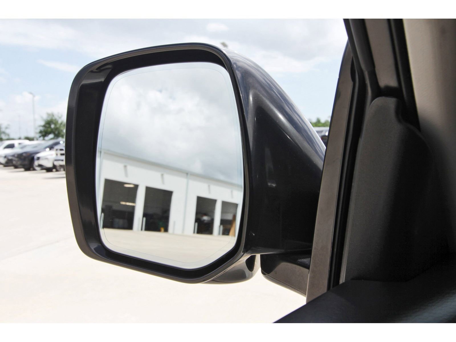 Used 2019 Nissan Armada SL w/ Interior Lighting Package RWD image 10