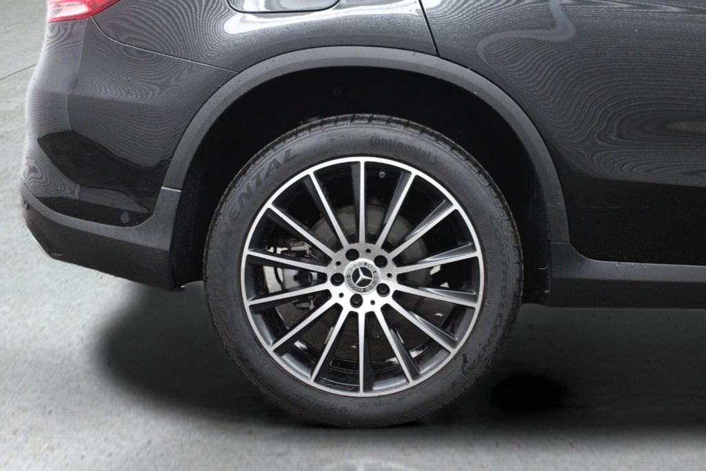Used 2021 Mercedes-Benz GLC 300 image 12